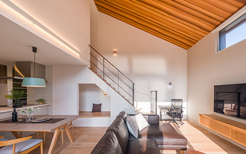 完成写真-リビング内観